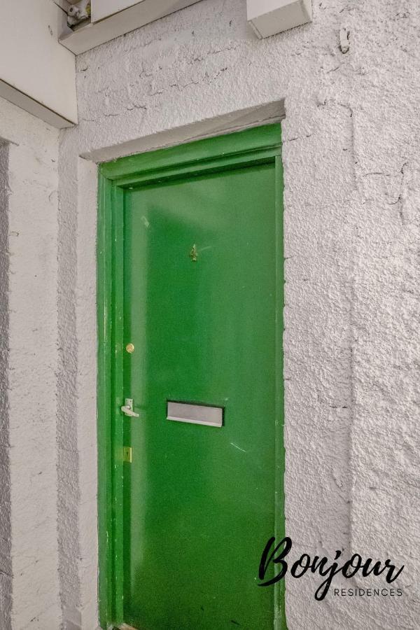 Cosy Grassmarket 2Br-1Ba - Newly Decorated! By Bonjour Residences Единбург Екстер'єр фото