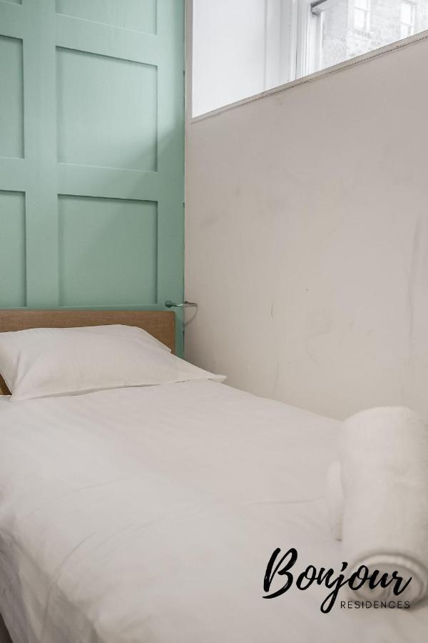 Cosy Grassmarket 2Br-1Ba - Newly Decorated! By Bonjour Residences Единбург Екстер'єр фото